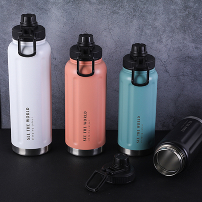 Large Capacity Vacuum Insulated Sports Water Bottle